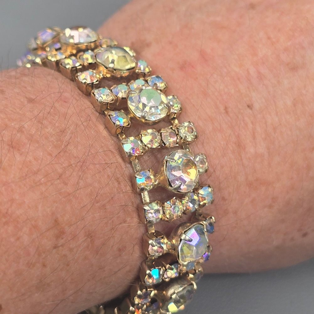 Vintage Aurora Borealis AB Clear Crystal Rhinestone Gold Tone Bracelet 7.25"
